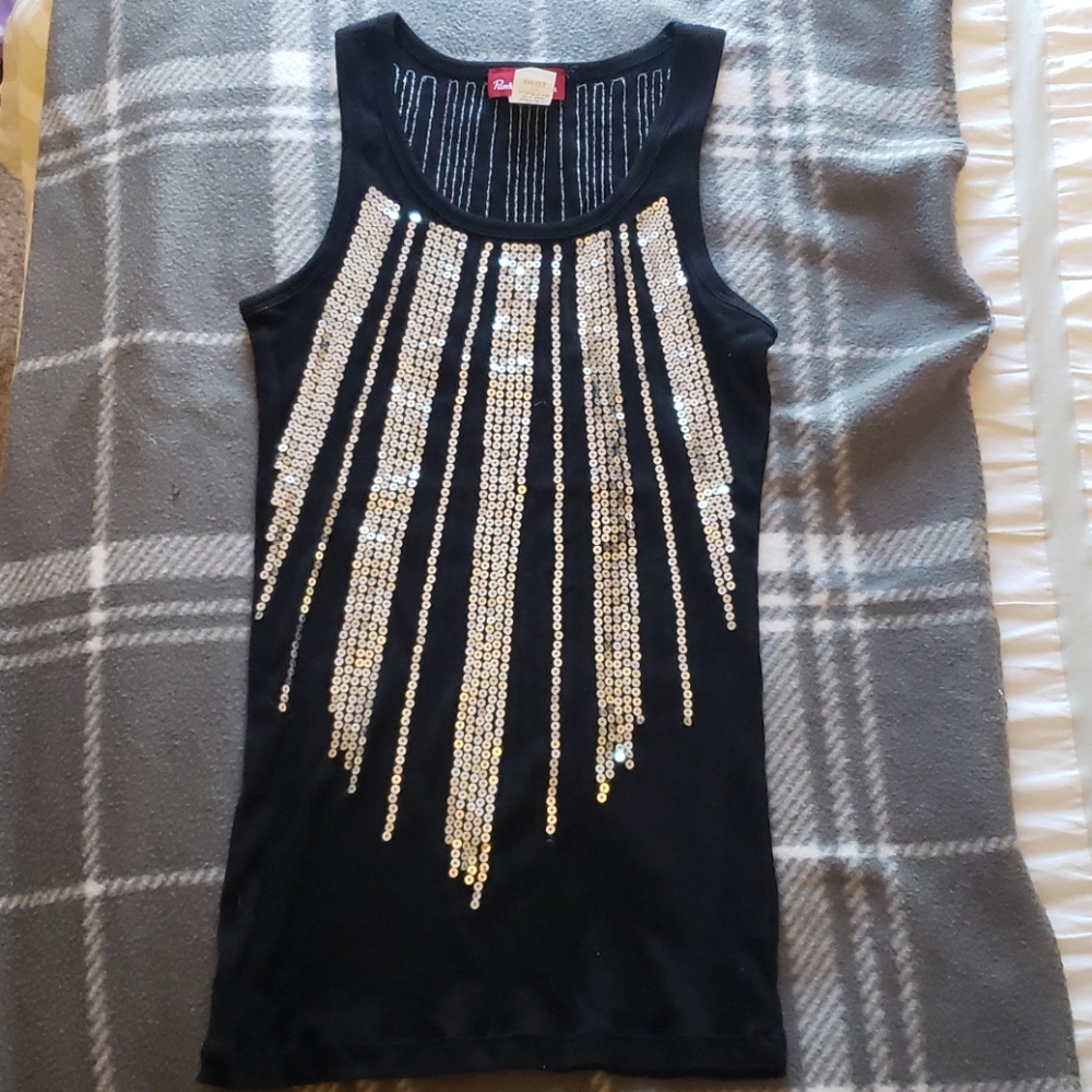 Pan handle slim sequence tank